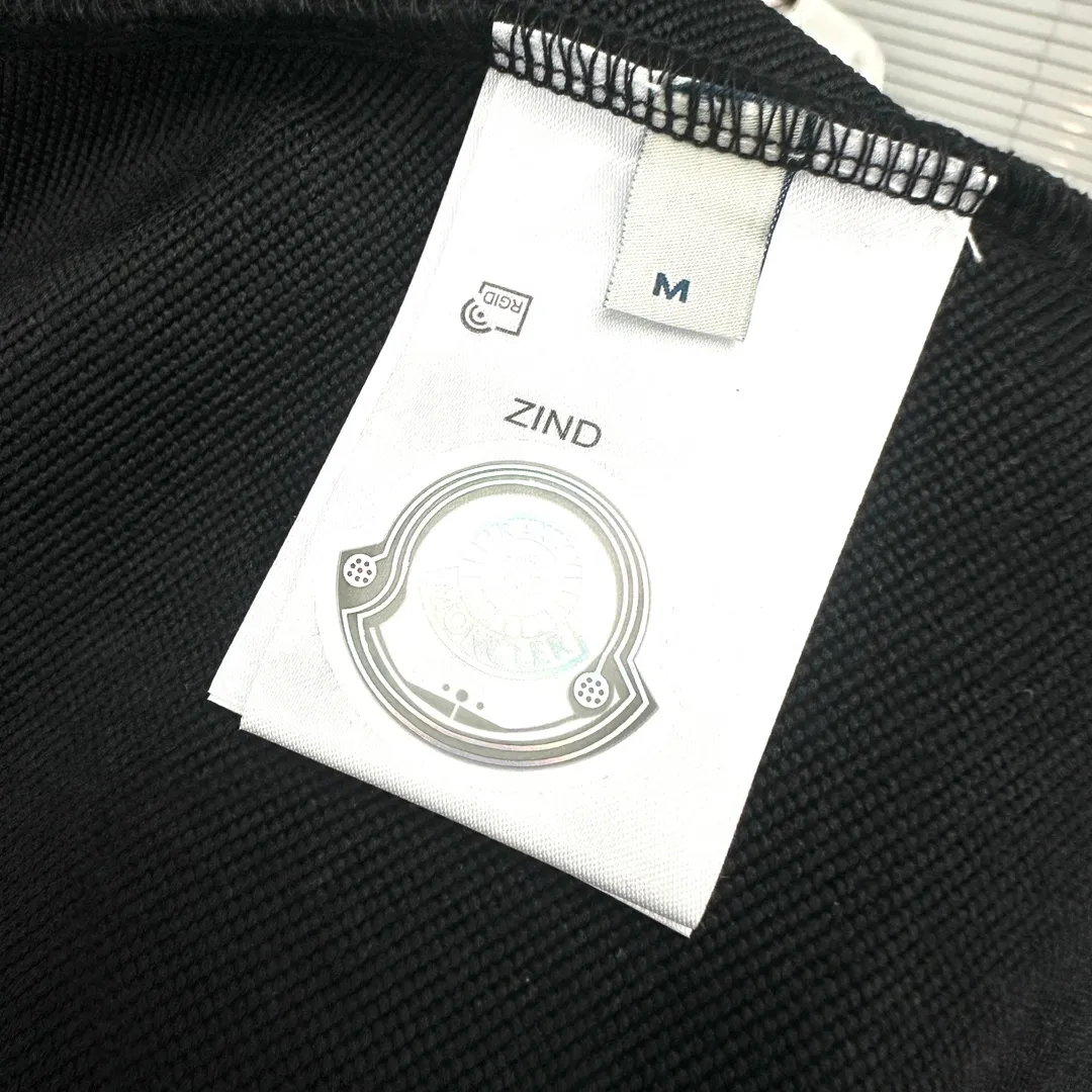 ： 🤳𝐌𝐎𝐍𝐂𝐋𝐄𝐑 ：☑️ 440 👕 ：☑️ 1*1 。🔜 。 ：☑️ 3D ，🇧🇫 1：1 。 ， ， ！🇲🇩 ！ Size：☑️S 〰️M 〰️L 〰️XL 〰️XXL